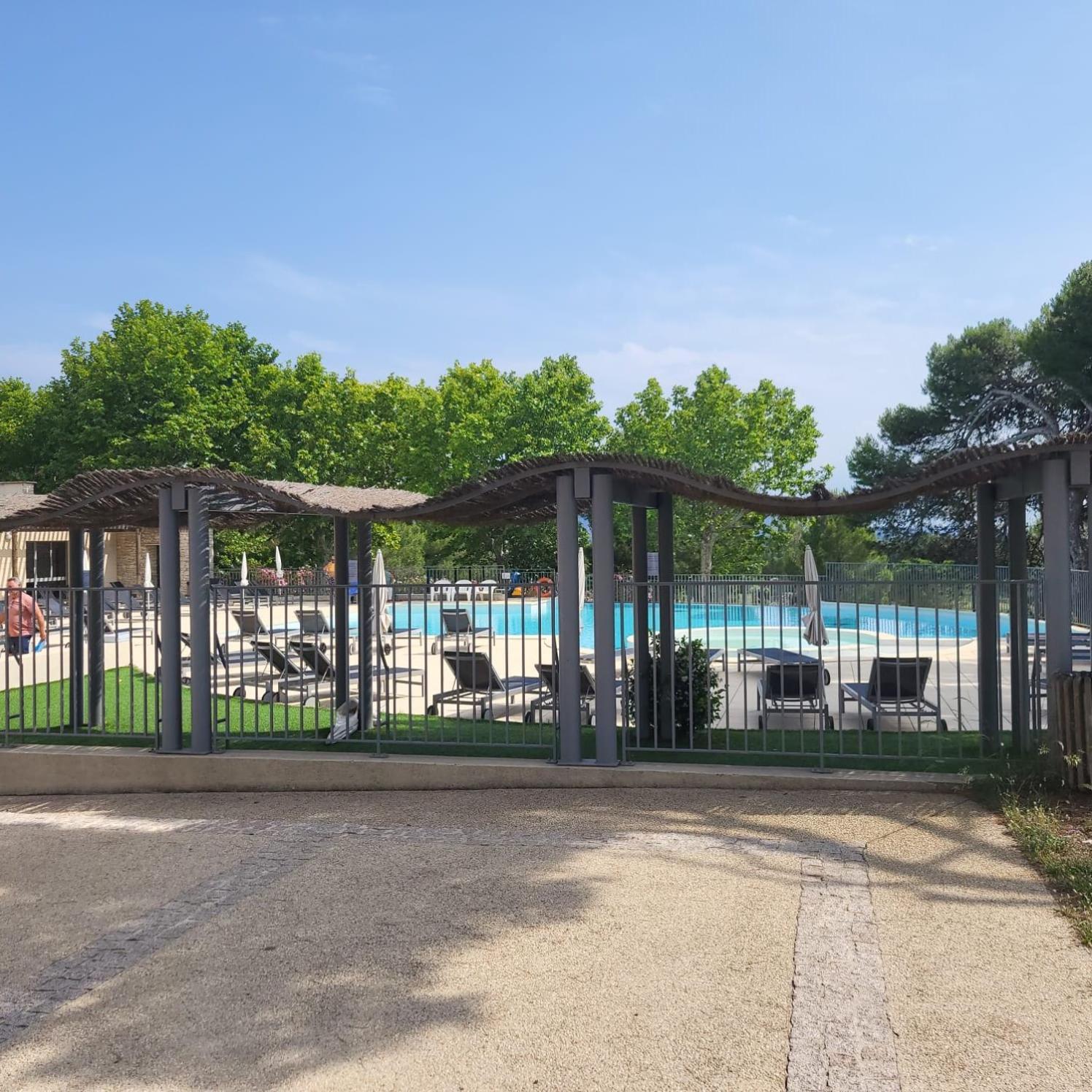 La Calade Apartment LʼIsle-sur-la-Sorgue Exterior foto