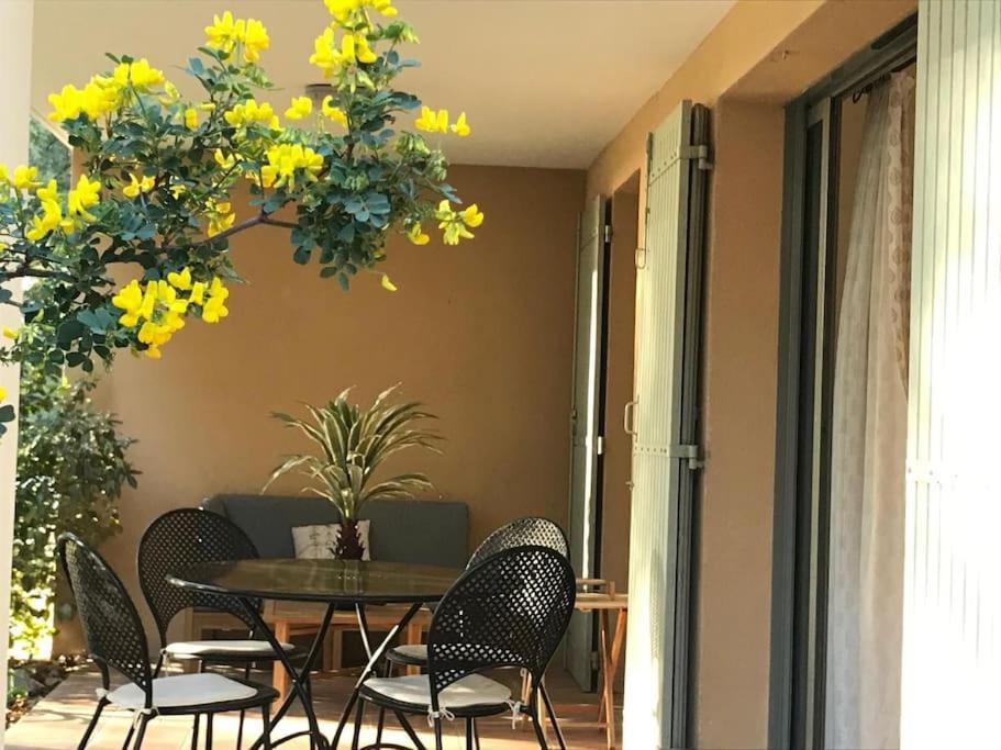 La Calade Apartment LʼIsle-sur-la-Sorgue Exterior foto